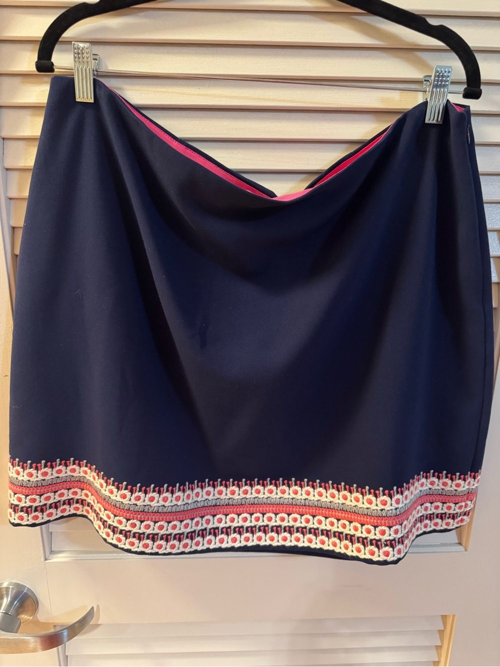 Vineyard Vines Navy Mini Skirt with Pink & Cream Embroidered Hem